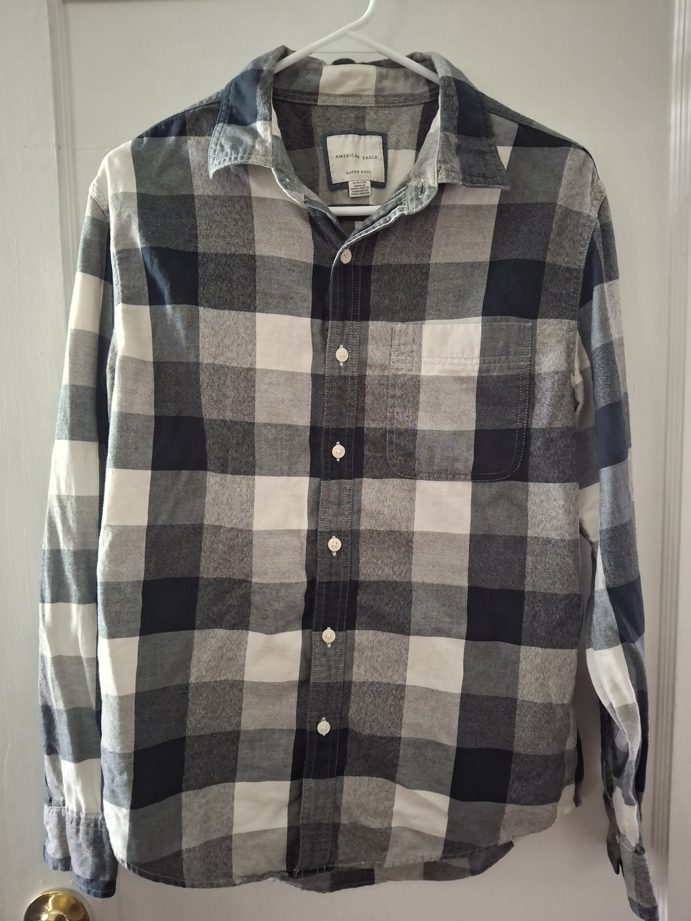 American Eagle Outfitters Men’s Black, Gray & White Plaid Button-Down Shirt